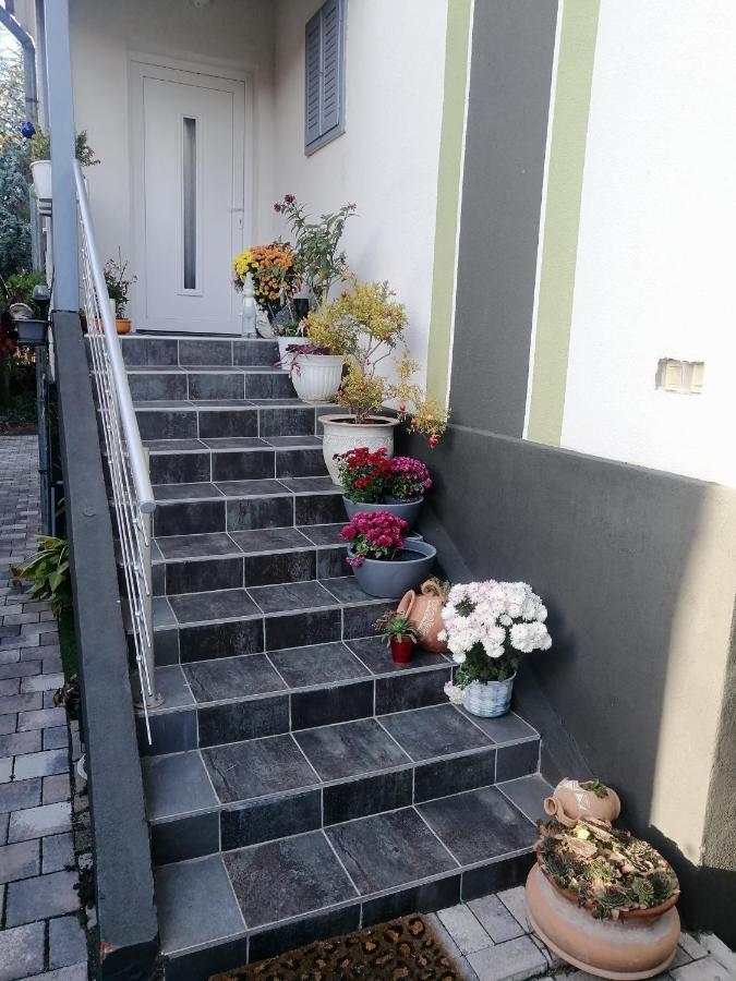Hotel 264 lépés Vendégház Sárvár Esterno foto