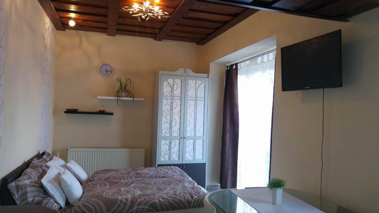 Hotel 264 lépés Vendégház Sárvár Esterno foto