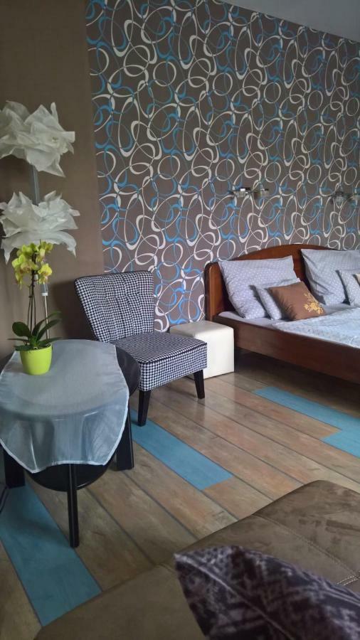 Hotel 264 lépés Vendégház Sárvár Esterno foto