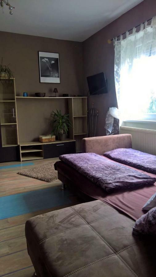 Hotel 264 lépés Vendégház Sárvár Esterno foto